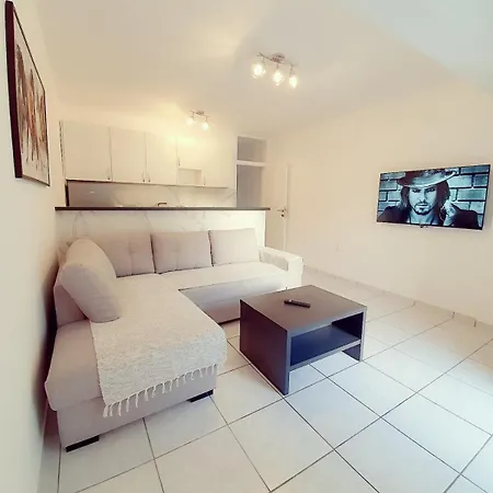 Apartments Adriatic Sveti Stefan Room photo